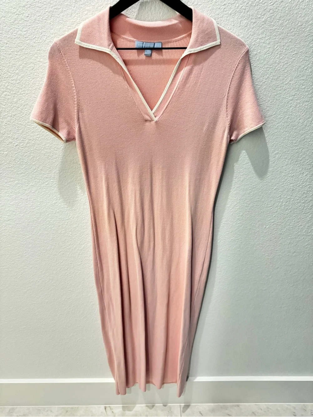 Antonio Melani
Ribbed V-Neck Collar Short Sleeve Shift Maxi Dress - Picture 5 of 7